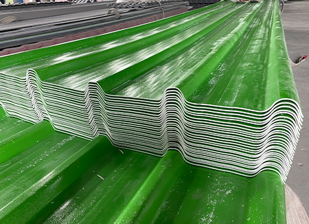 舊房改造坡屋頂時，樹脂瓦和彩鋼瓦哪個更耐用？